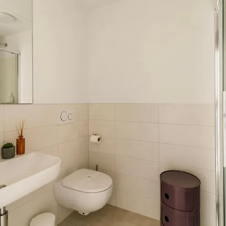 Como City Wall * コモ