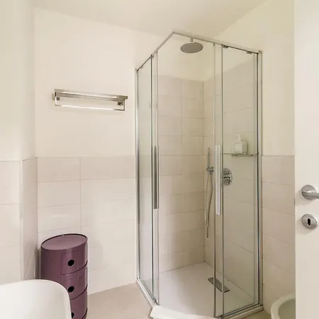 Como City Wall Apartment Como