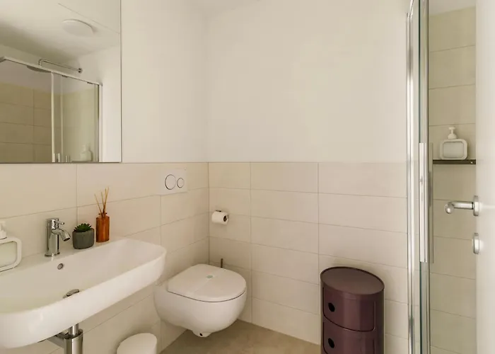 Como City Wall * كومو